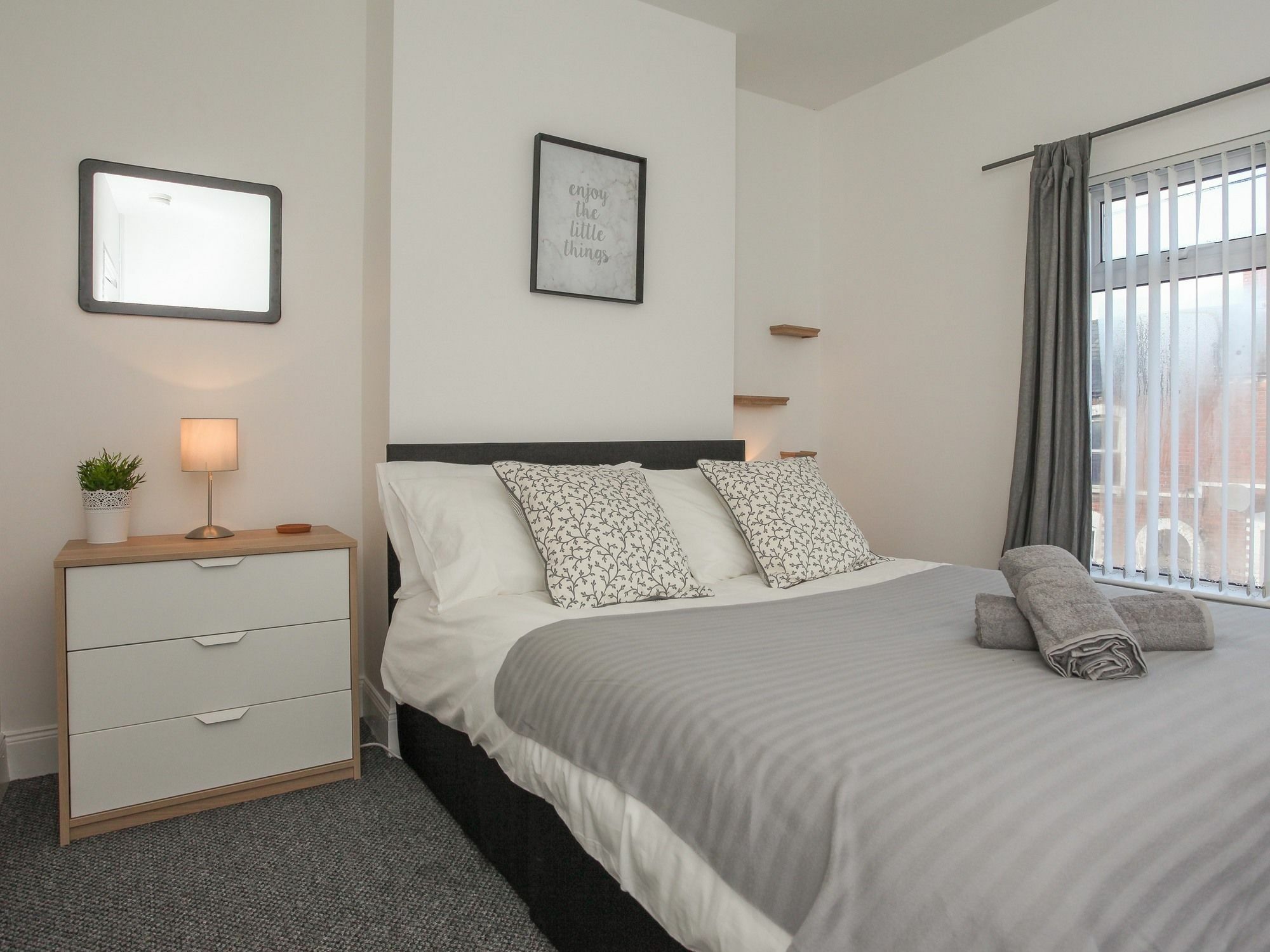 Kingston Serviced Accommodation - Donegall Avenue Belfast Kültér fotó